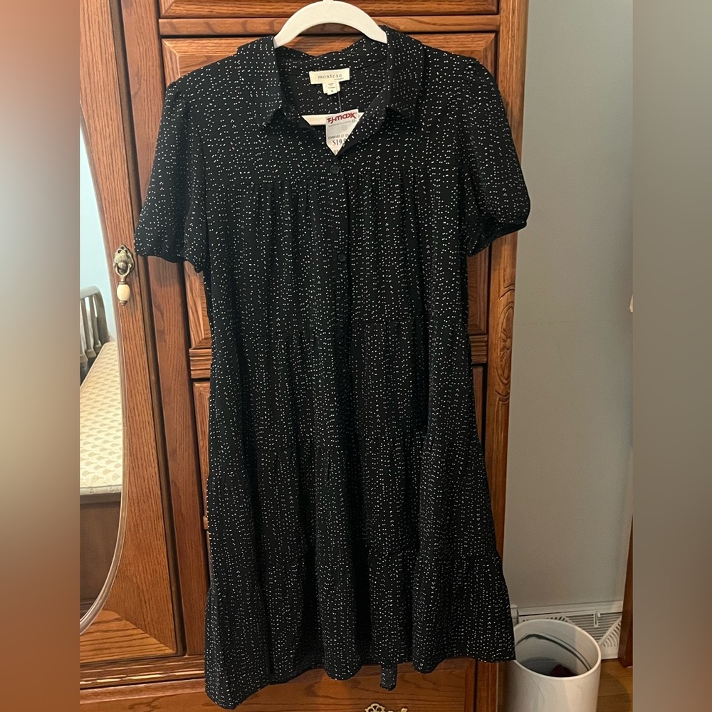 Black dress w/ small dotted pattern - shortsleeved, button-down-with collar
